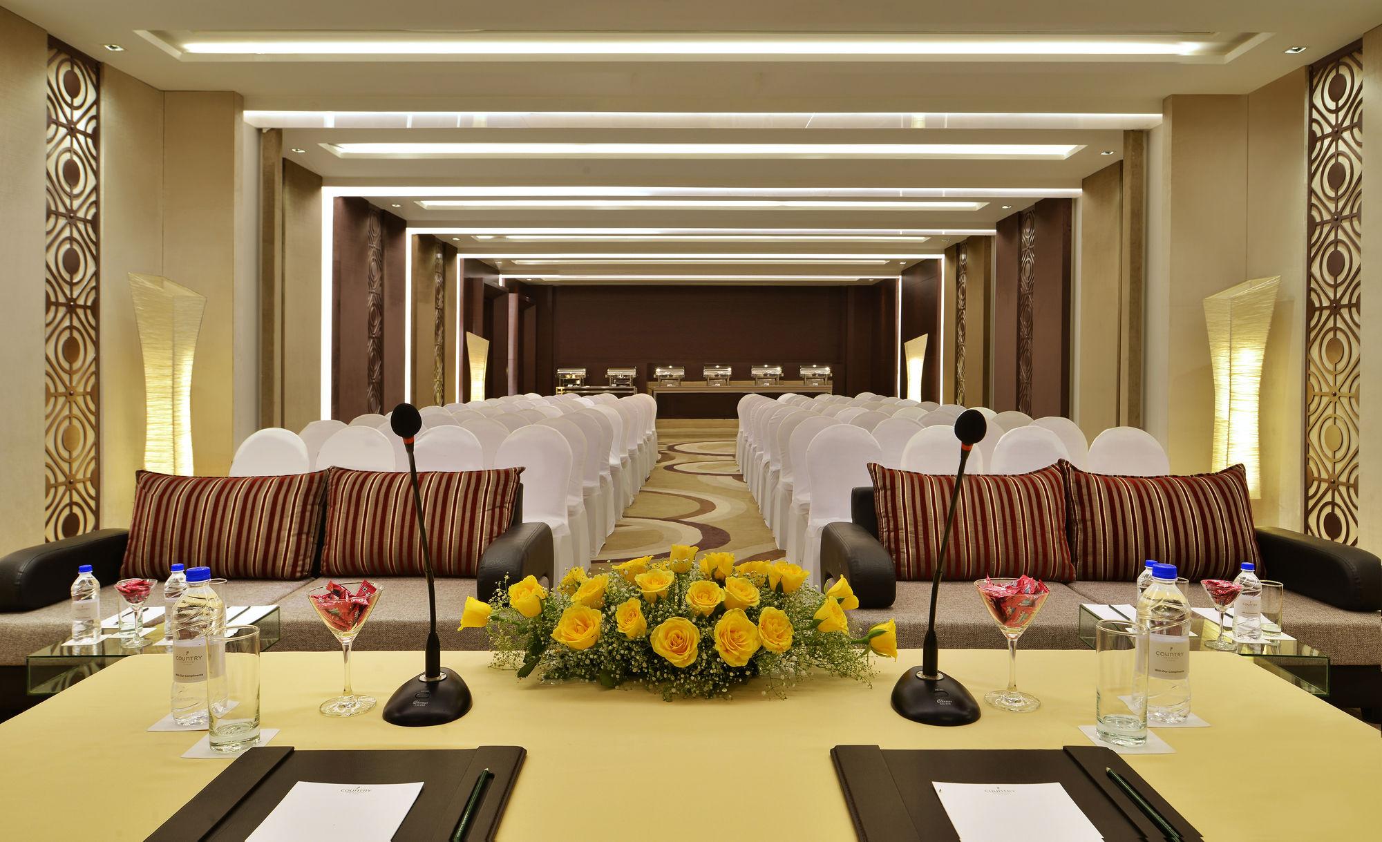 Country Inn & Suites By Radisson, Bengaluru Hebbal Road Exteriör bild