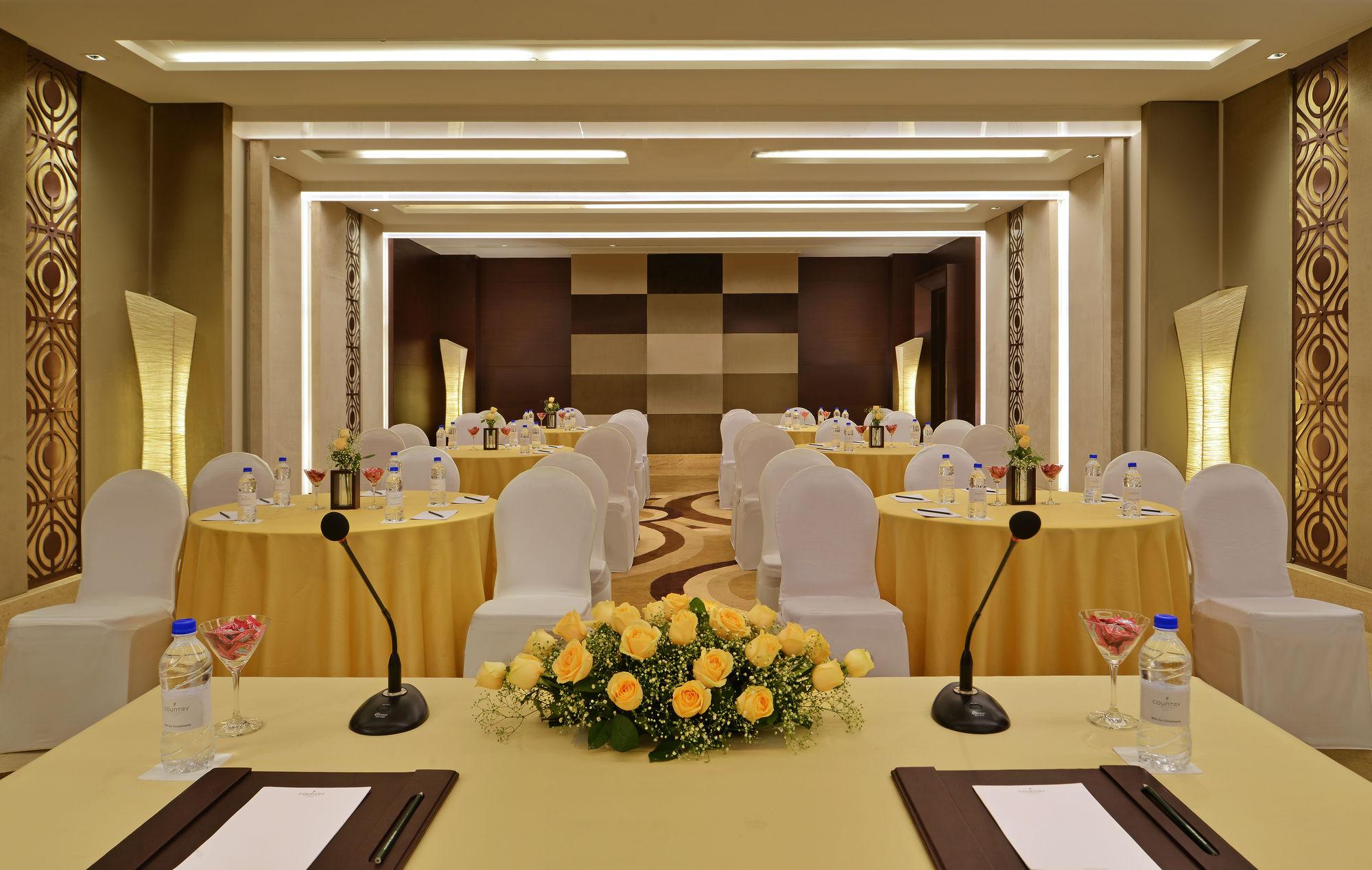 Country Inn & Suites By Radisson, Bengaluru Hebbal Road Exteriör bild