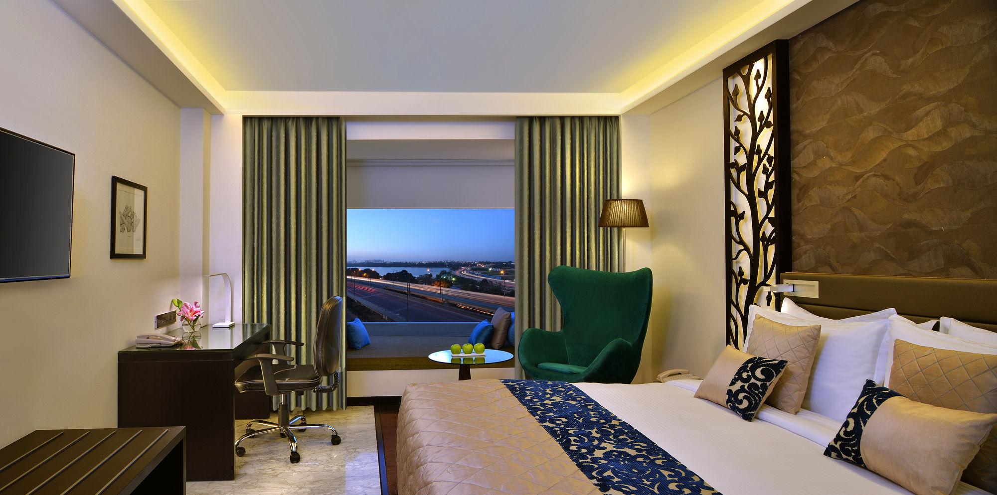 Country Inn & Suites By Radisson, Bengaluru Hebbal Road Exteriör bild